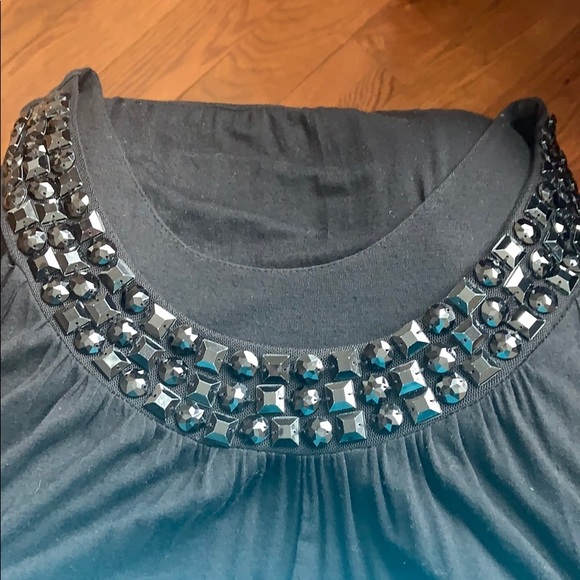 Tunic top embellished neckline - Picture 3 of 3